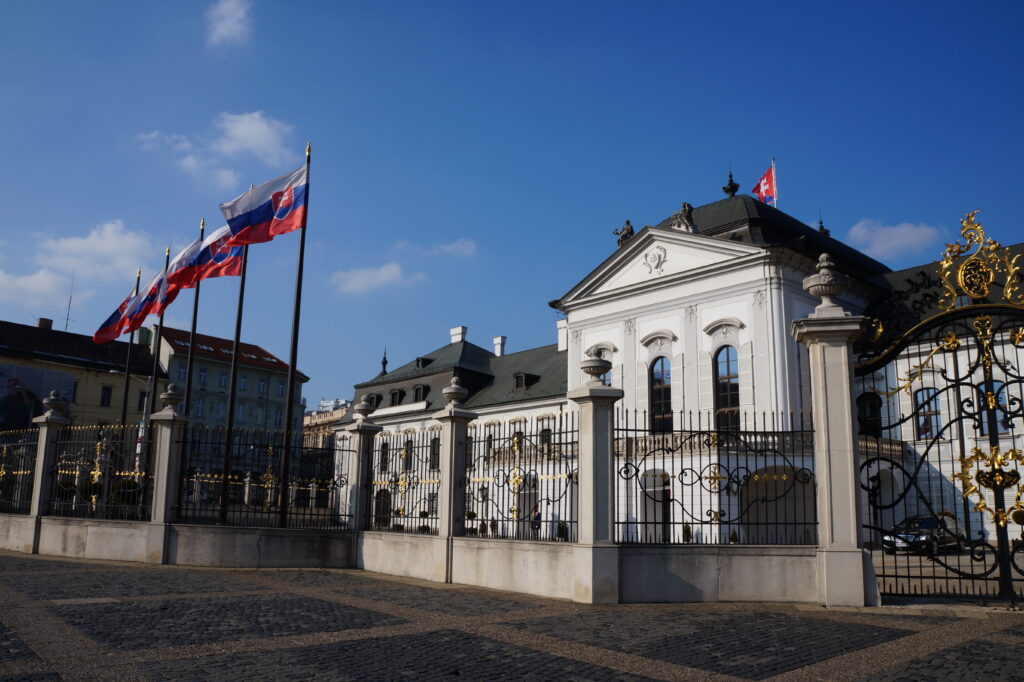 Prezidentský palác v Bratislave pri Hodžovom námestí